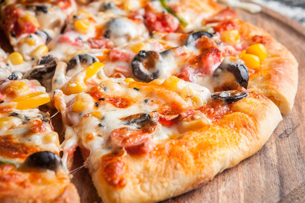 طريقة عمل بيتزا سوبر سوبريم باللحم في المنزل | اكتشفي اسرار تحضير البيتزا الإيطالي